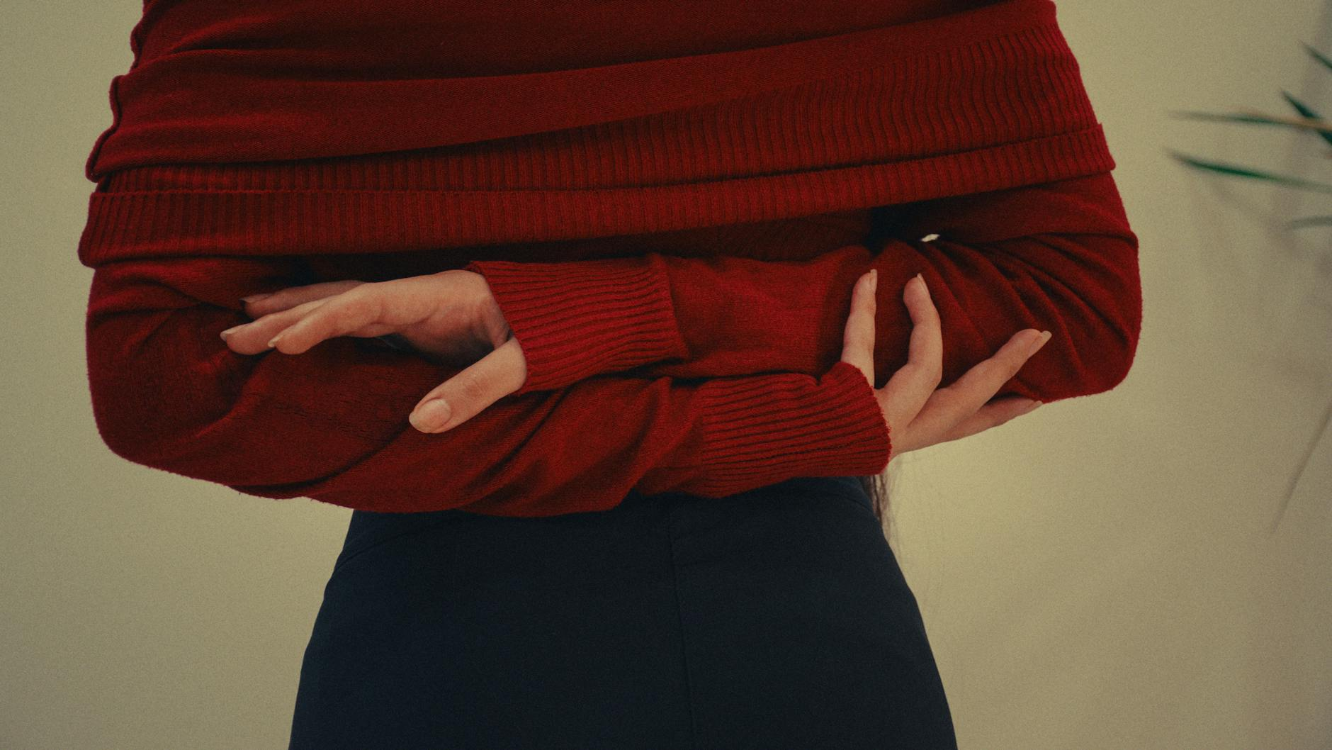 What Made 90s Minimalism So Iconic in Women’s Fashion?