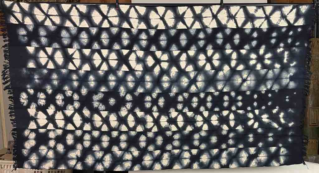 68″ X 39″ Tiv Textile – Indigo Lion’S Paw Design