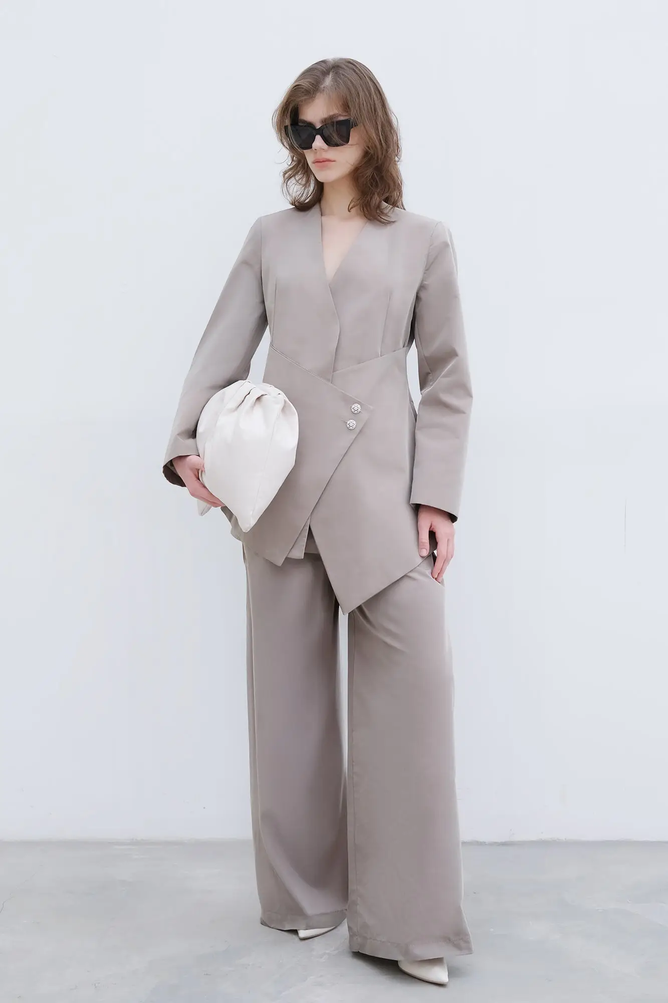 Asymmetric Blazer & Wide-Leg Pants Set with Crystal Button D