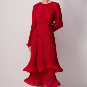 Elegant Pleated Chiffon Maxi Dress with Flowing Sleeve
